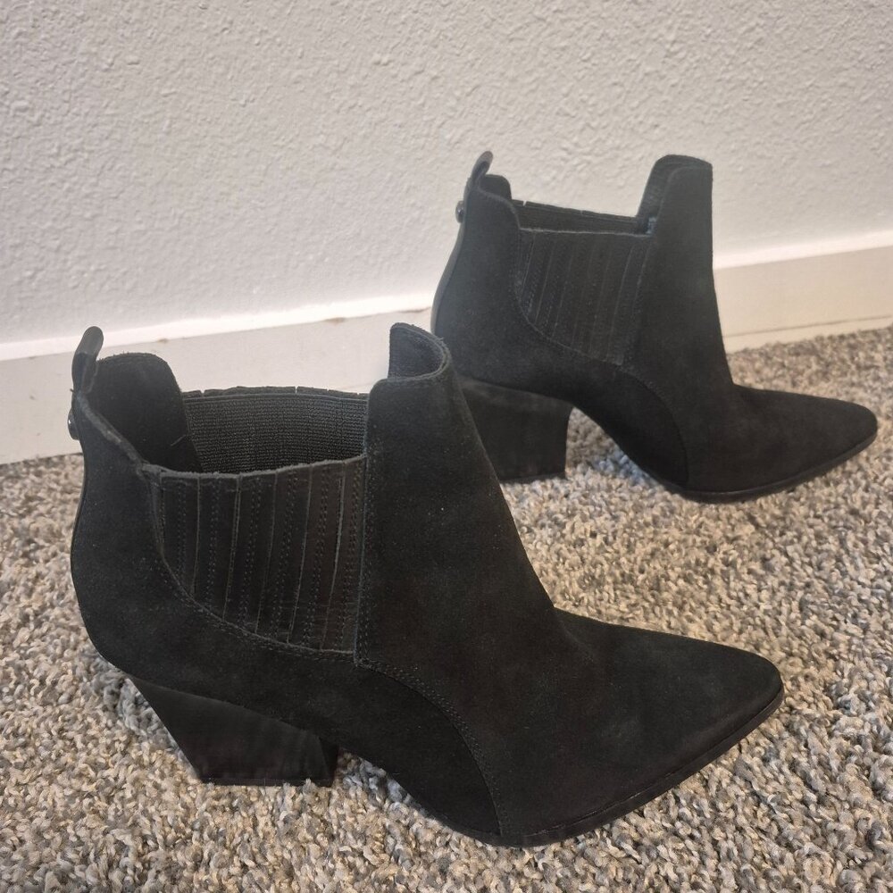Donald J. Pliner ‘Vale’ Pull on Black Suede Bootie Heeled Boots Women's 7.5